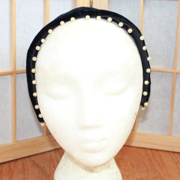 Vintage Cinderella Faux Pearl Trim Bow Accent Velvet Cap main image 8